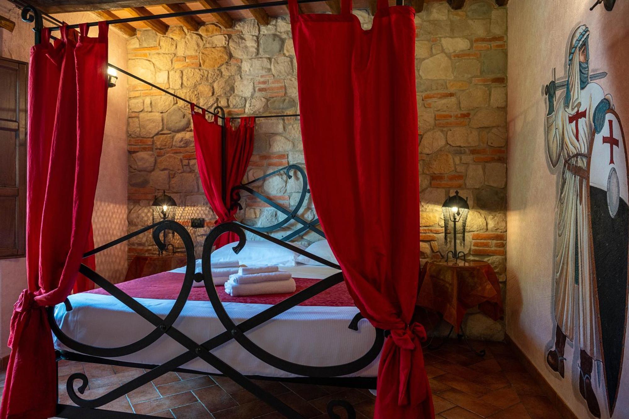 Castello Dei Templari Bed and Breakfast Λούκα Εξωτερικό φωτογραφία
