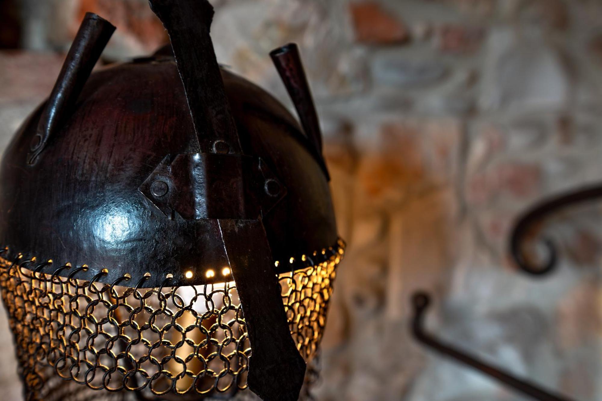 Castello Dei Templari Bed and Breakfast Λούκα Εξωτερικό φωτογραφία