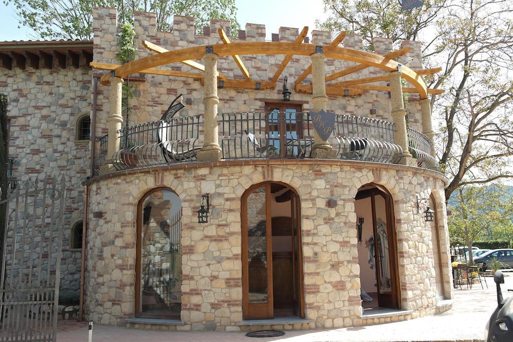 Castello Dei Templari Bed and Breakfast Λούκα Εξωτερικό φωτογραφία
